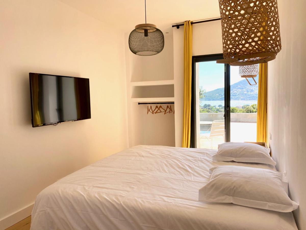 Villas De Standing Avec Magnifique Vue Mer Et Piscines Privees, Sagone Sagone  Exterior photo