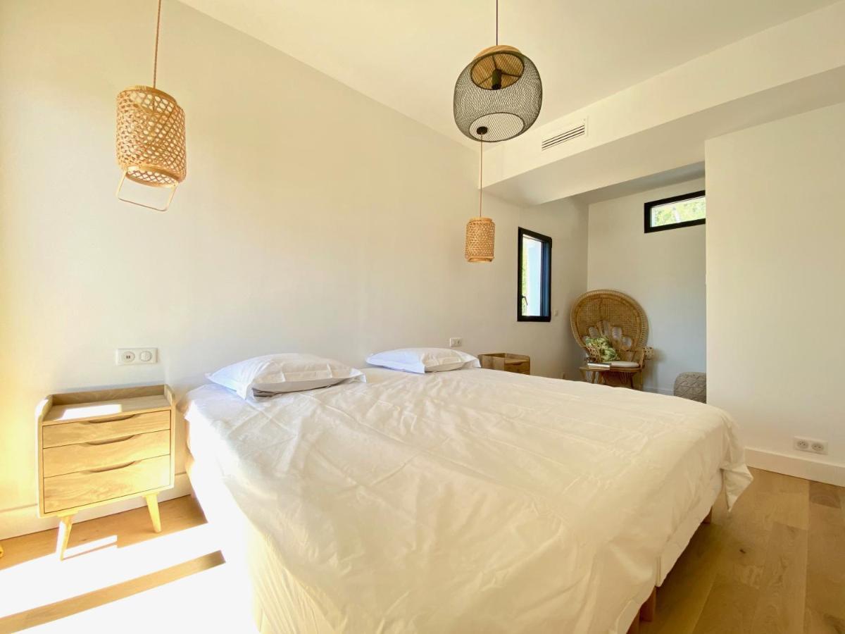 Villas De Standing Avec Magnifique Vue Mer Et Piscines Privees, Sagone Sagone  Exterior photo