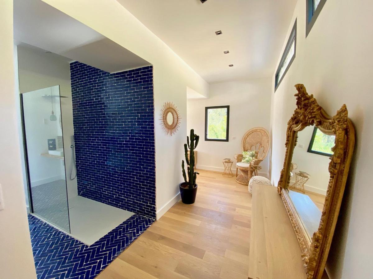 Villas De Standing Avec Magnifique Vue Mer Et Piscines Privees, Sagone Sagone  Exterior photo